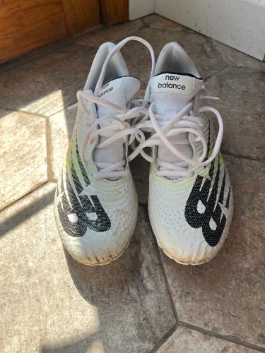 White Used Size 10 (Women's 11) New Balance Rush