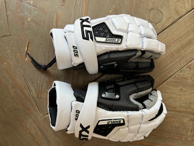 Used STX Shield 500 Goalie Gloves 13"