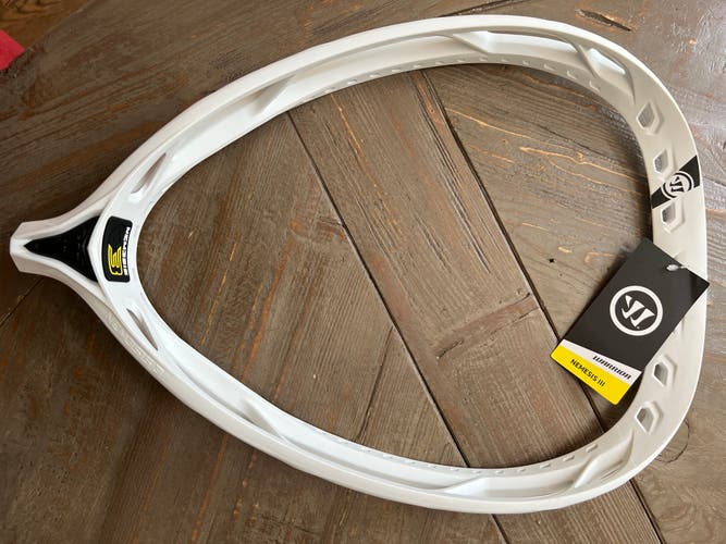 New Unstrung Warrior Nemesis 3 Goalie Head