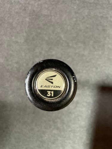 Used 2019 Composite (-5) 26 oz 31" Mako Beast Bat