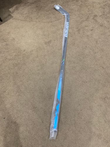 P28 70 Flex Senior Left Hand Nexus Geo Hockey Stick