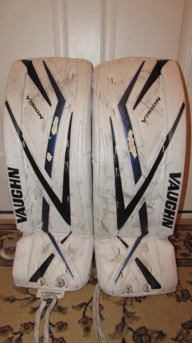 Used 29" +1 Vaughn Vision 9200 Goalie Leg Pads