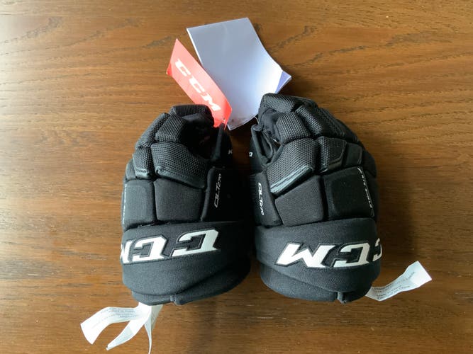New Junior CCM QLT270 Hockey  Gloves 10"