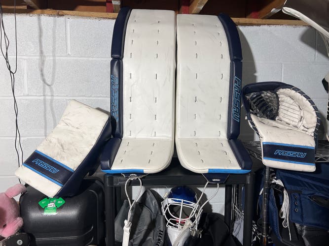 35" Pro Passau Goalie Full Set