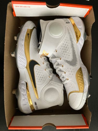 White New Adult Men's Size 11 (Women's 12) Metal Nike Nike alpha huarache elite 3