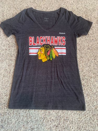 NHL Blackhawks Woman Gray Adult Large Reebok Shirts
