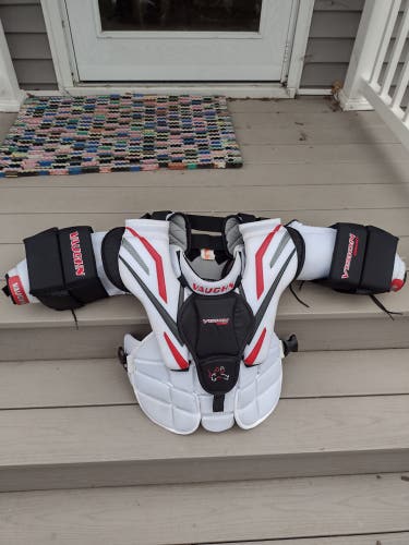 Used Junior Small Vaughn Vision 9200 Goalie Chest Protector