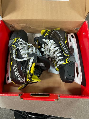 Senior New CCM AS3 pro Hockey Goalie Skates Regular Width Size 8