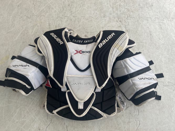 Intermediate Medium Bauer  Vapor X900 Goalie Chest Protector