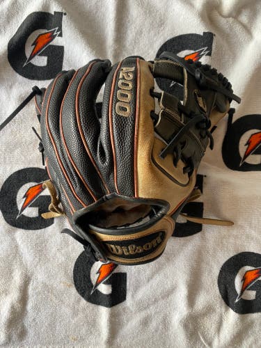 Infield 11.5" A2000 Baseball Glove