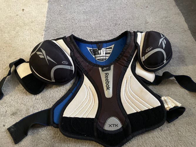 Reebok XTK Junior Small Shoulder Pad