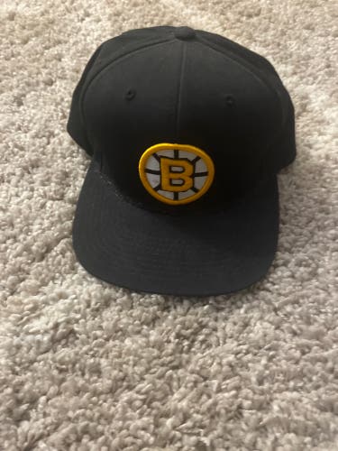 Used Boston bruins hat