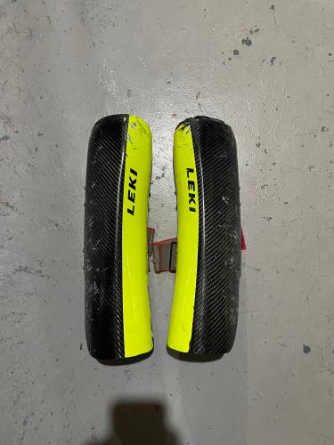Leki WC Carbon Shin Guard