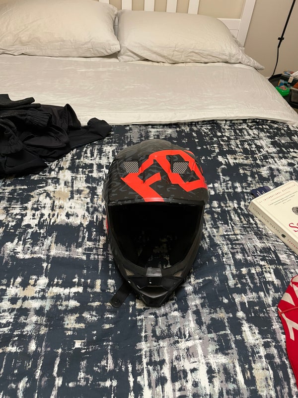 Fox Rampage Pro Carbon Helmet, Small