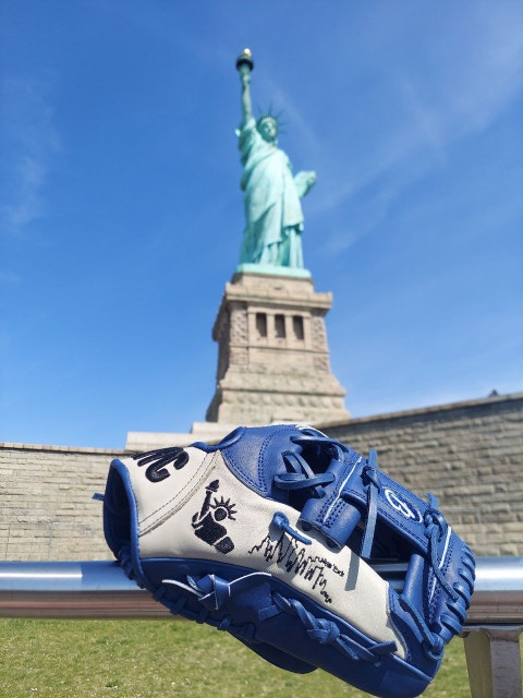 NYC Fanatic Excusive  Series Baseball Glove 11.5"