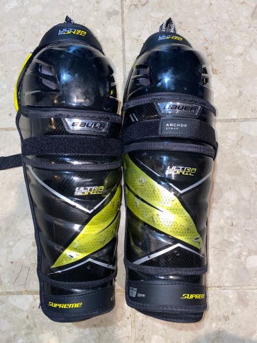 Bauer Supreme Ultrasonic Shin Pads - 13” Intermediate *Mint*