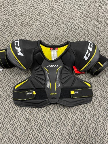 CCM 9040 Senior Medium Shoulder pads