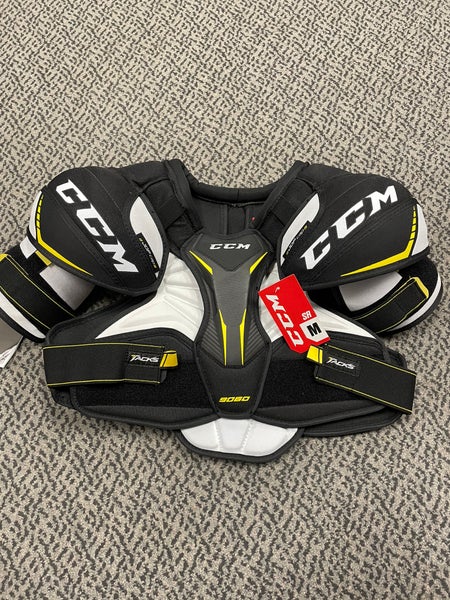 CCM 9060 Senior Medium shoulder pads