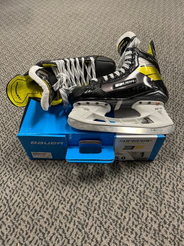 Bauer 3S Intermediate size 5 Fit 1 skate
