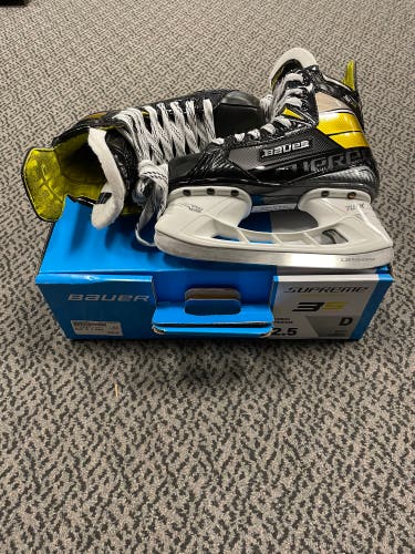 Bauer Supreme 3S size 2.5 size D