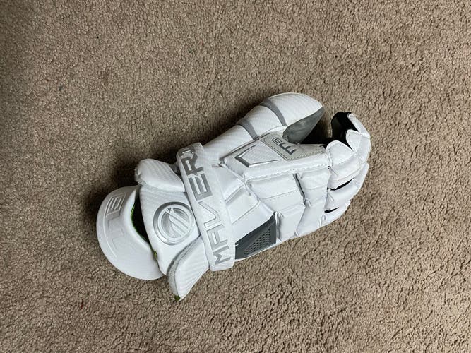 Like New Goalie Maverik 13" M5 Lacrosse Gloves