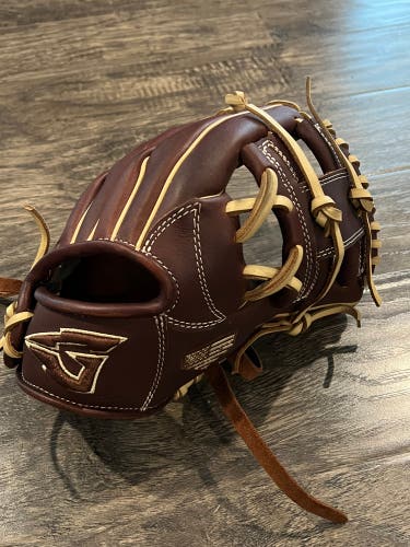 Goin Yard. Infield 11.5" Pro series Baseball Glove