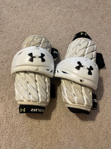 Used Medium Under Armour Command Pro Arm Pads