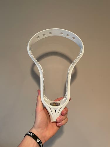 Like New Unstrung White Thompson I6 Head