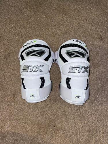 STX Cell V Arm Pads Medium