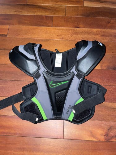 Used Medium Nike Vapor 2.0 Shoulder Pads