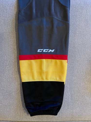 Golden Knights CCM hockey socks SR 30’ *brand new*
