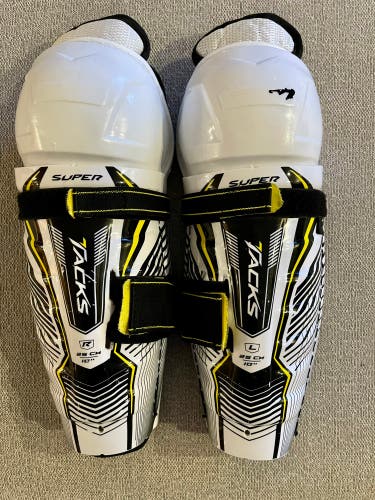 CCM Super Tacks 10 inch shin guards