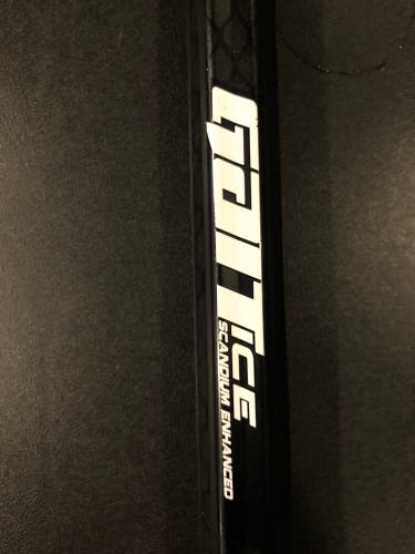 New Gait Ice Shaft