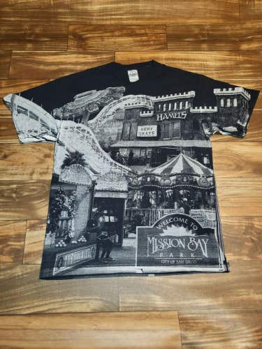 2000s Delta All Over Print Black White Mission Bay Park San Diego T Shirt Sz L