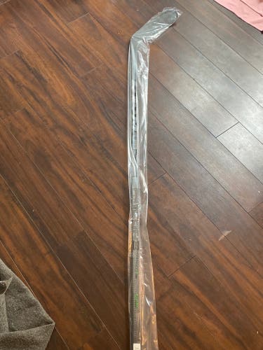 P29 75 Flex Right Senior Right Handed Trigger 6 Pro Hockey Stick