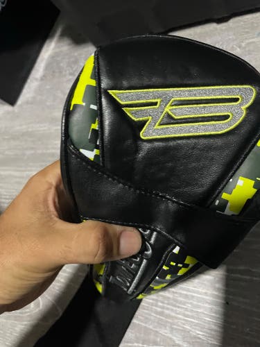 Tour edge golf driver Head cover