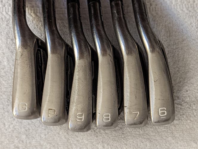 Mizuno JPX EZ Forged Iron Set 6-GW Steelfiber 70 Gram Regular Flex Shafts MCC Std. Size Grips