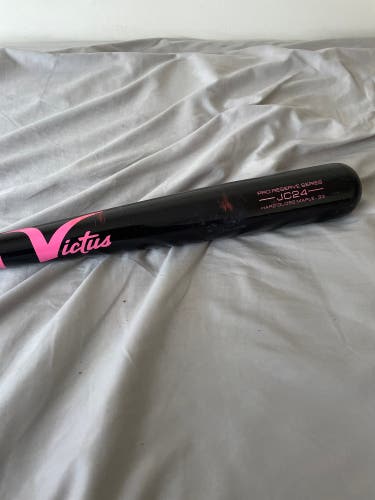 Used Victus (-3) 30 oz 33" Bat