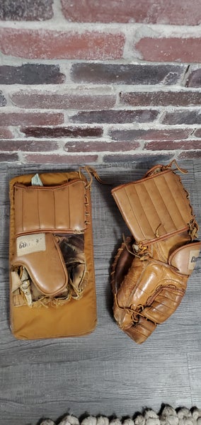 Cooper GM 10 Hockey Goalie Glove Leather Snap Wallet