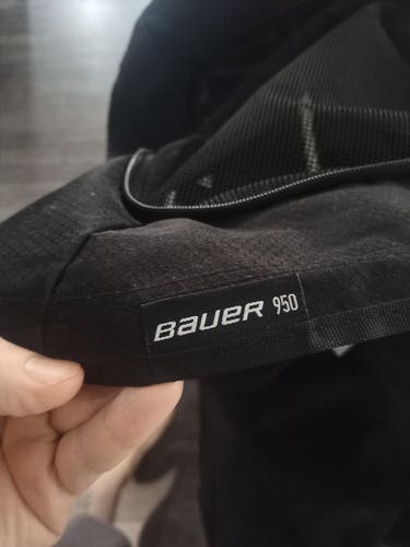 Used Bauer Bag 950 great shape