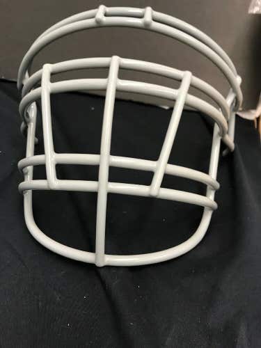 Schutt DNA RJOP-DW-XL Adult Football Face Mask In LIGHT GRAY.