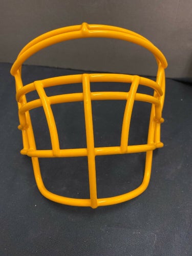 Riddell  REVOLUTION G3BD Adult Football Facemask In Green Bay Gold.  REDUCED