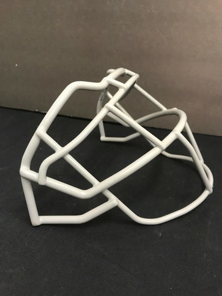Schutt VENGEANCE Titanium VT-EGOP- TRAD. Adult Football Face Mask In LIGHT GRAY.