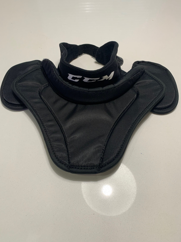 CCM Senior Goalie Neck Guard TC500