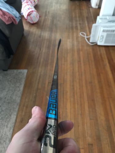 Senior Left Hand P92M Pro Stock Nexus 2N Pro Hockey Stick