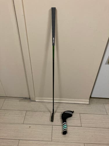 RH TAYLORMADE GAPR LO 2 HYBID 17* - X STIFF FLEX - MIDSIZE GRIP & NEW HC