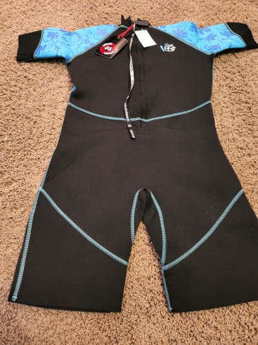 NEW Urban beach Junior Shorty Wetsuit Chest 34"  140 to 150 Height