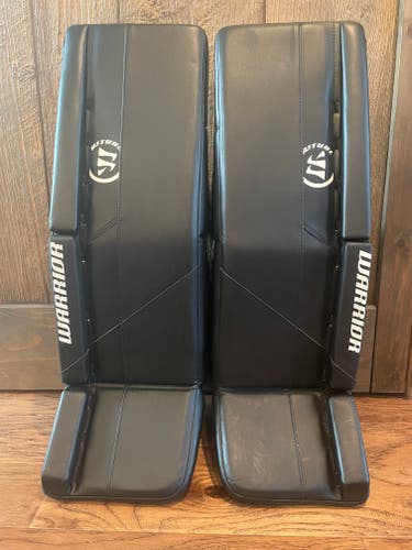 Used 28+1" Warrior Ritual G5 Goalie Leg Pads