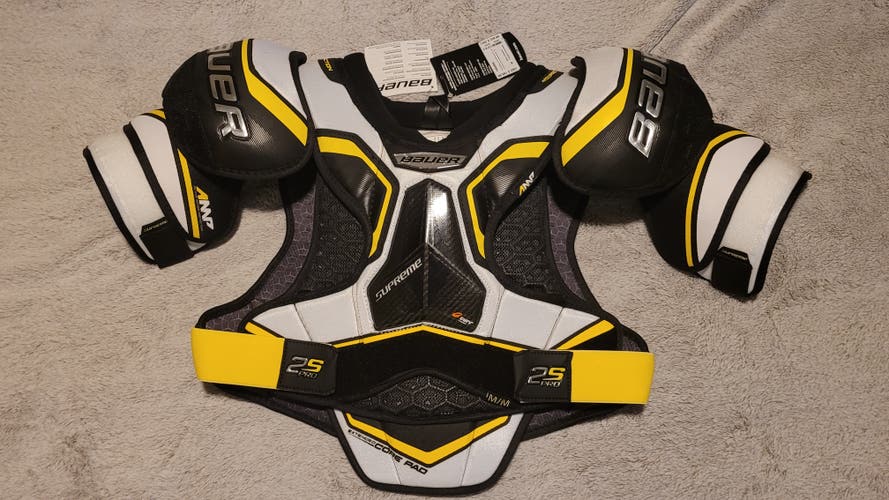 (BRAND NEW) Senior New Medium Bauer Supreme 2S Pro Shoulder Pads