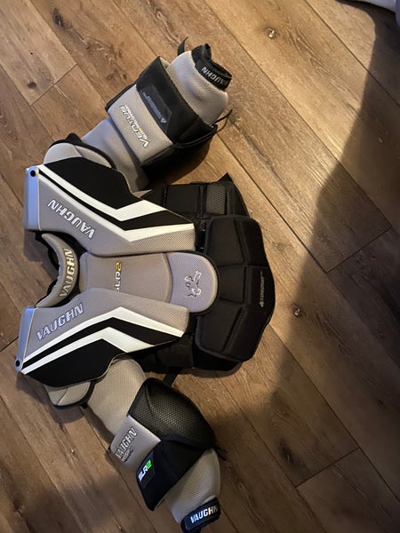 New Large Vaughn Ventus SLR Pro Carbon Goalie Chest Protector